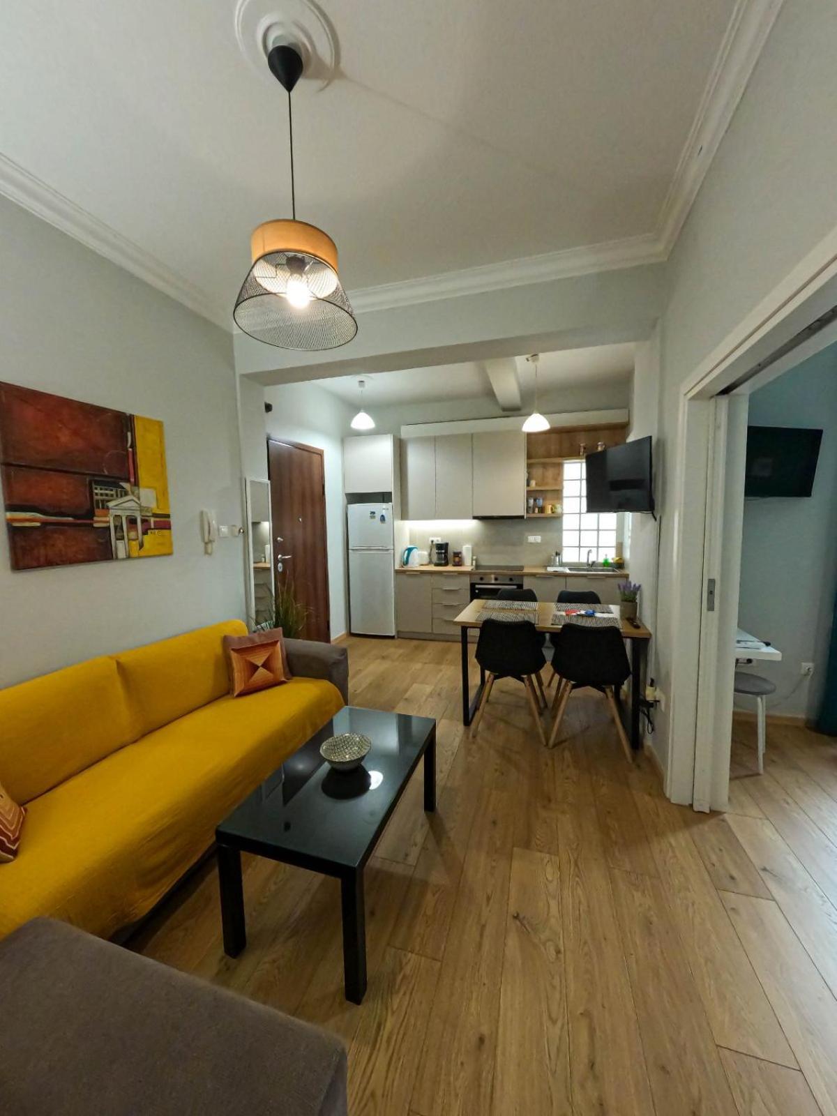 Comfortable Apt, Next To Archeological Museum! Athén Kültér fotó